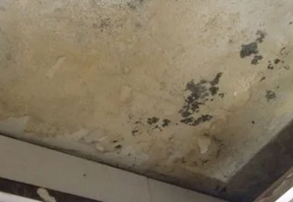 管城区阳台漏水维修公司分享下管城区卫生间渗水维修需要注意哪些问题。